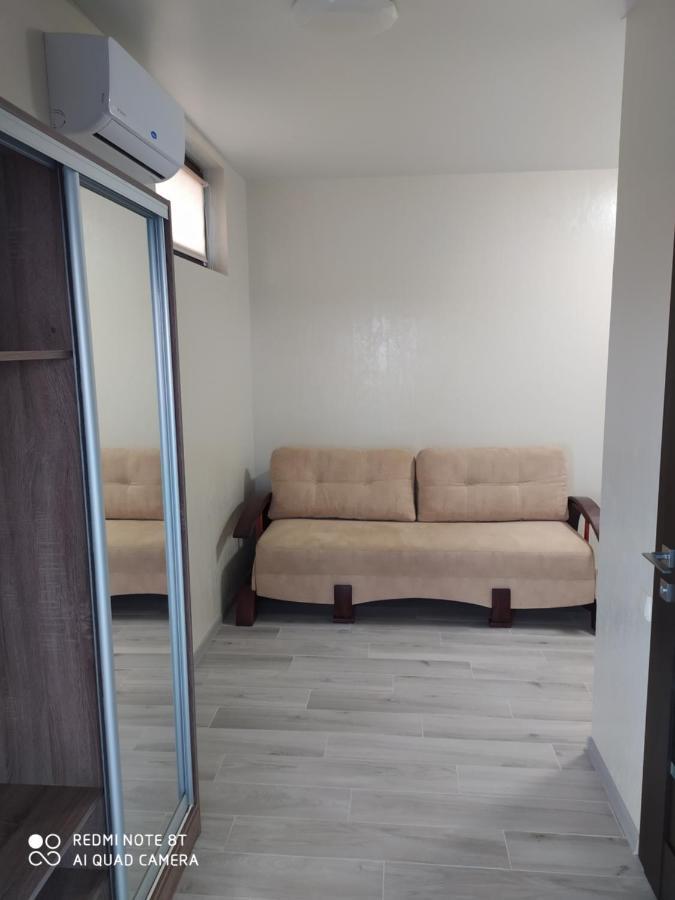 Reef Apartments Odessa Eksteriør bilde